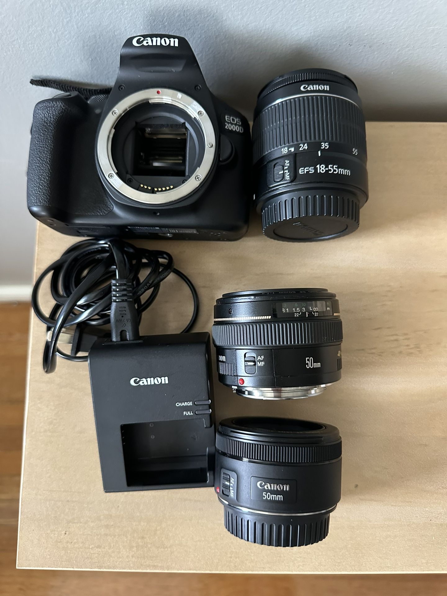 Canon EOS 2000D