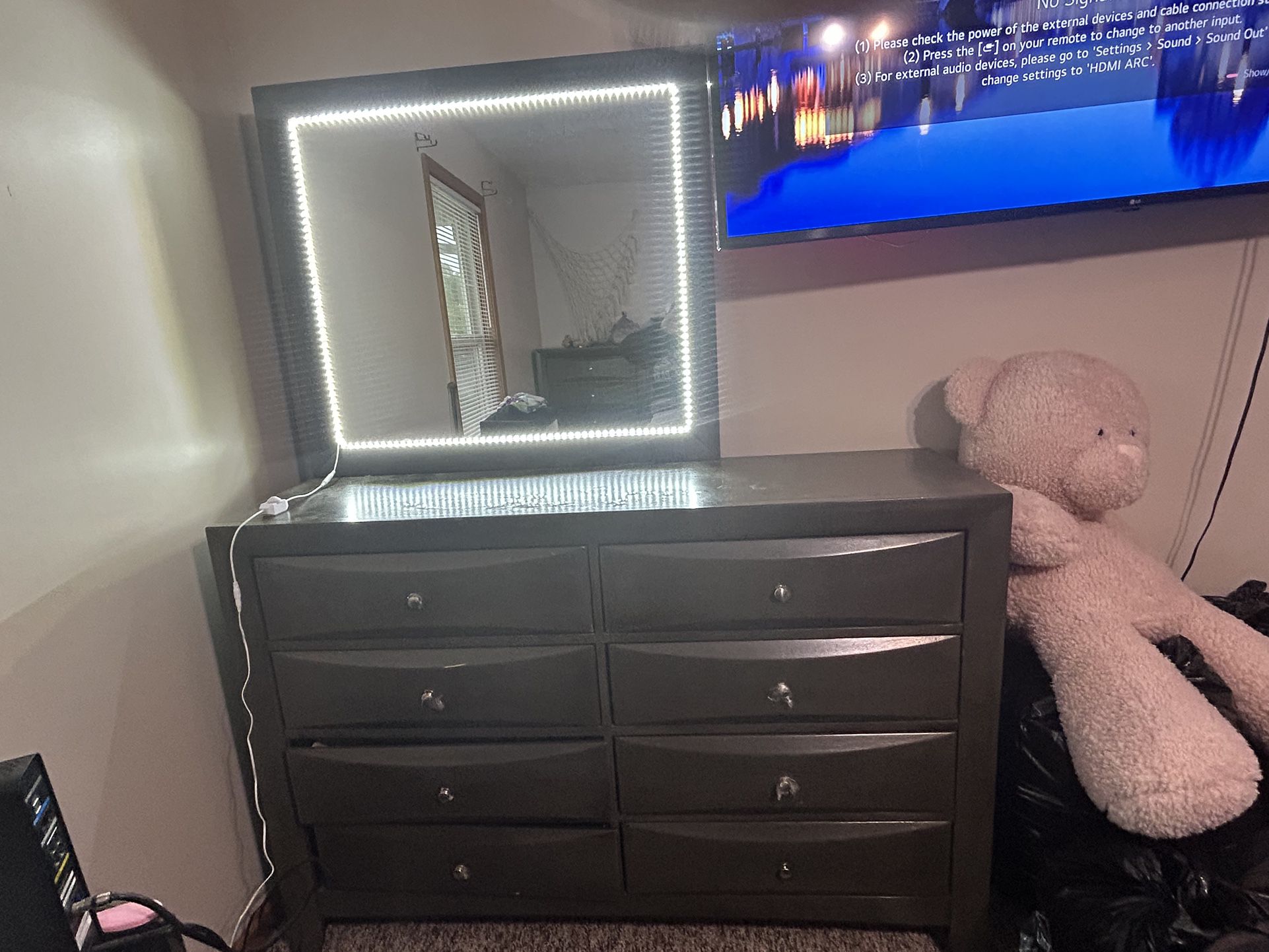 4Pc Bedroom Set w/ LED Mirror