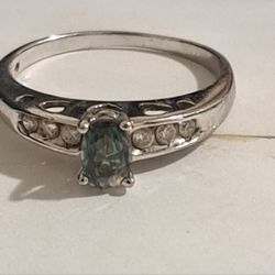 10kt White Gold Oval Alexandrite&Diamond Ring
