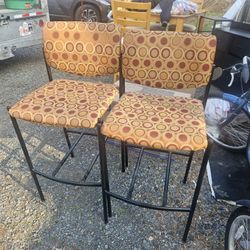 2 Bar Stools 