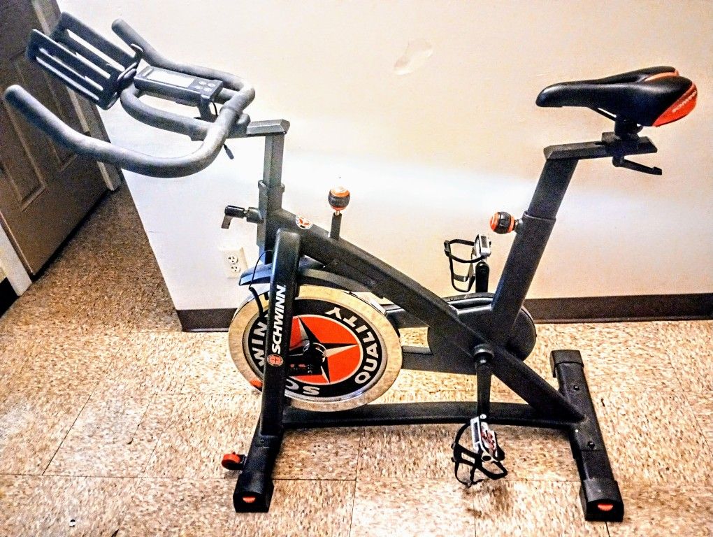 Schwinn Indoor Cardio Spinning Cycle 