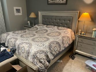 King bed and two nightstands