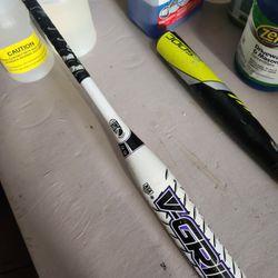 V-FORCE V-GRIP MATTINGLY 28” BASEBALL BAT 