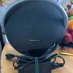 Harman Kardon Onyx Studio 7 : working Great 
