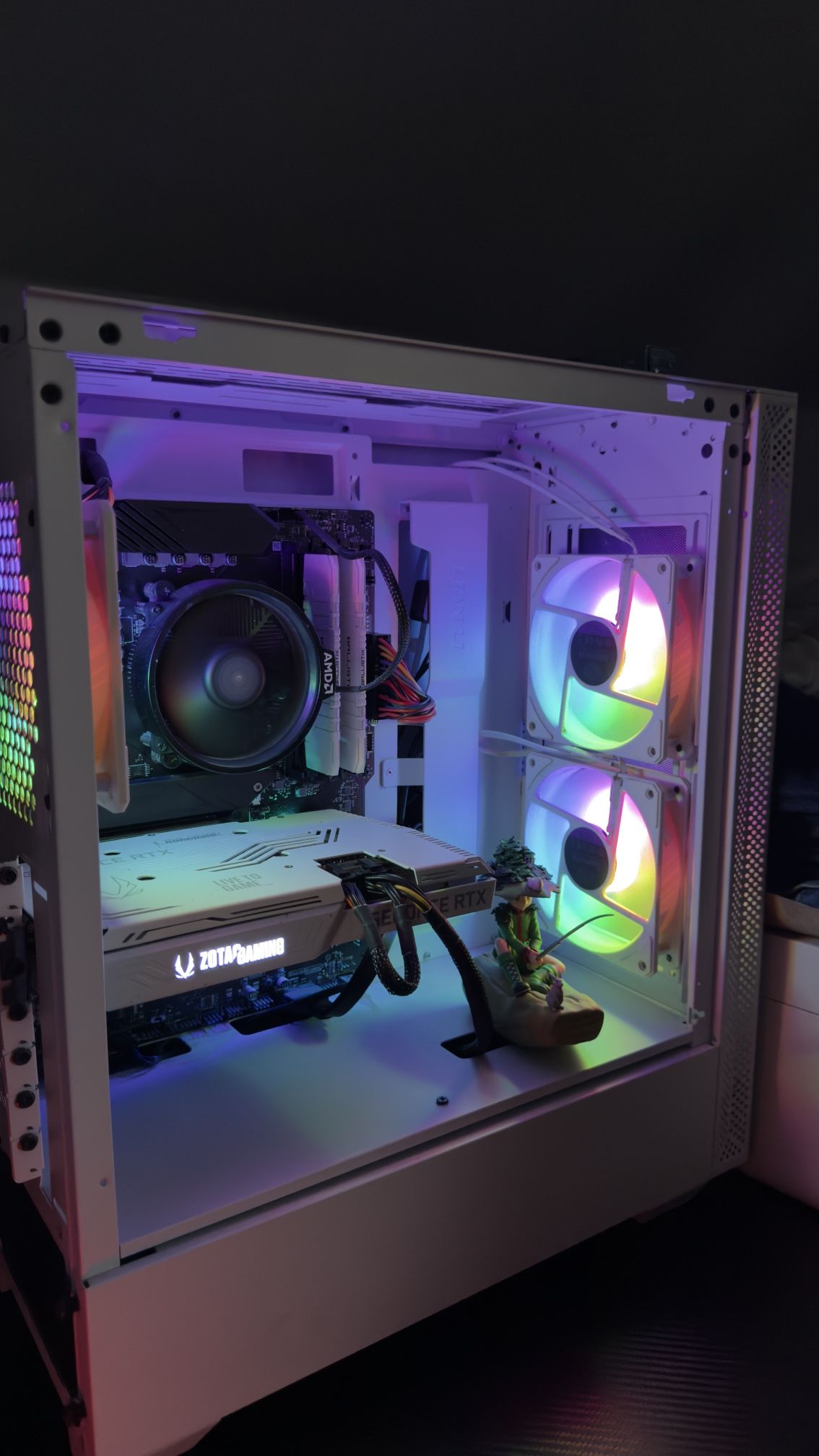 PC (I’ll Include Monitor And Gaming Table)