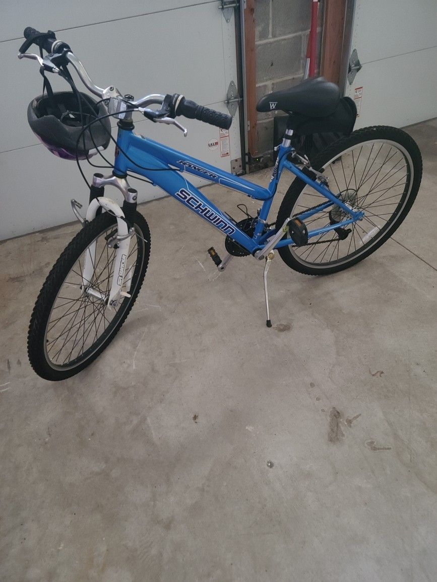 Ladies Schwinn Ranger Bicycle