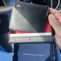 TOMMY HILFIGER WALLET