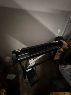 Vinyl Cutting Machine