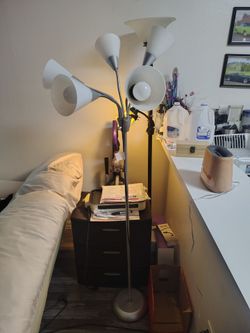2 Nice 5 Light Lamp
