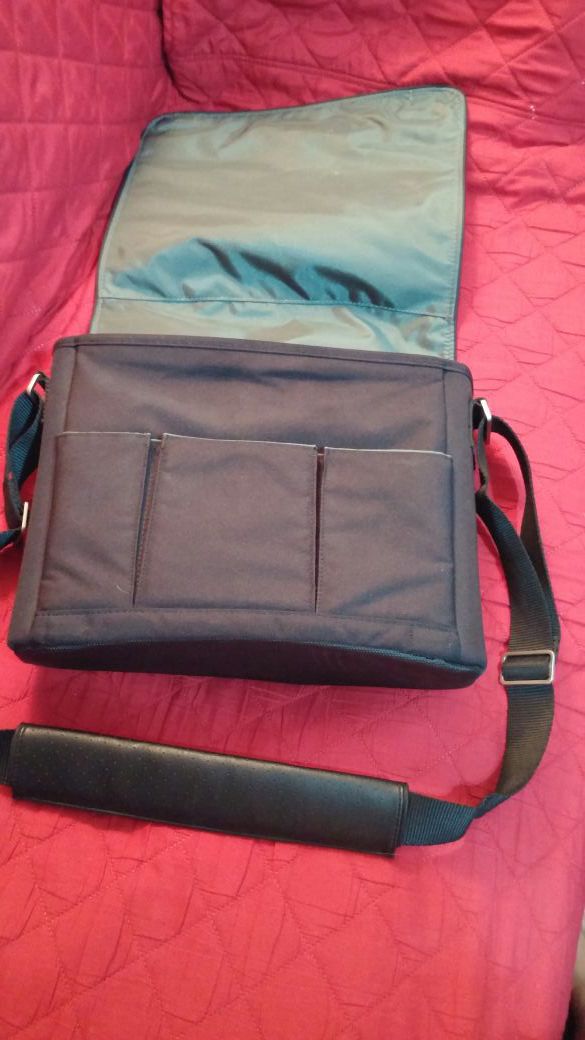 New travel BOSE bag (new) $19. 97