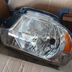 Left Headlight 2012-2015 Toyota Tacoma