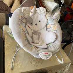 Excellent Condition Swing And Nursing Pillow 