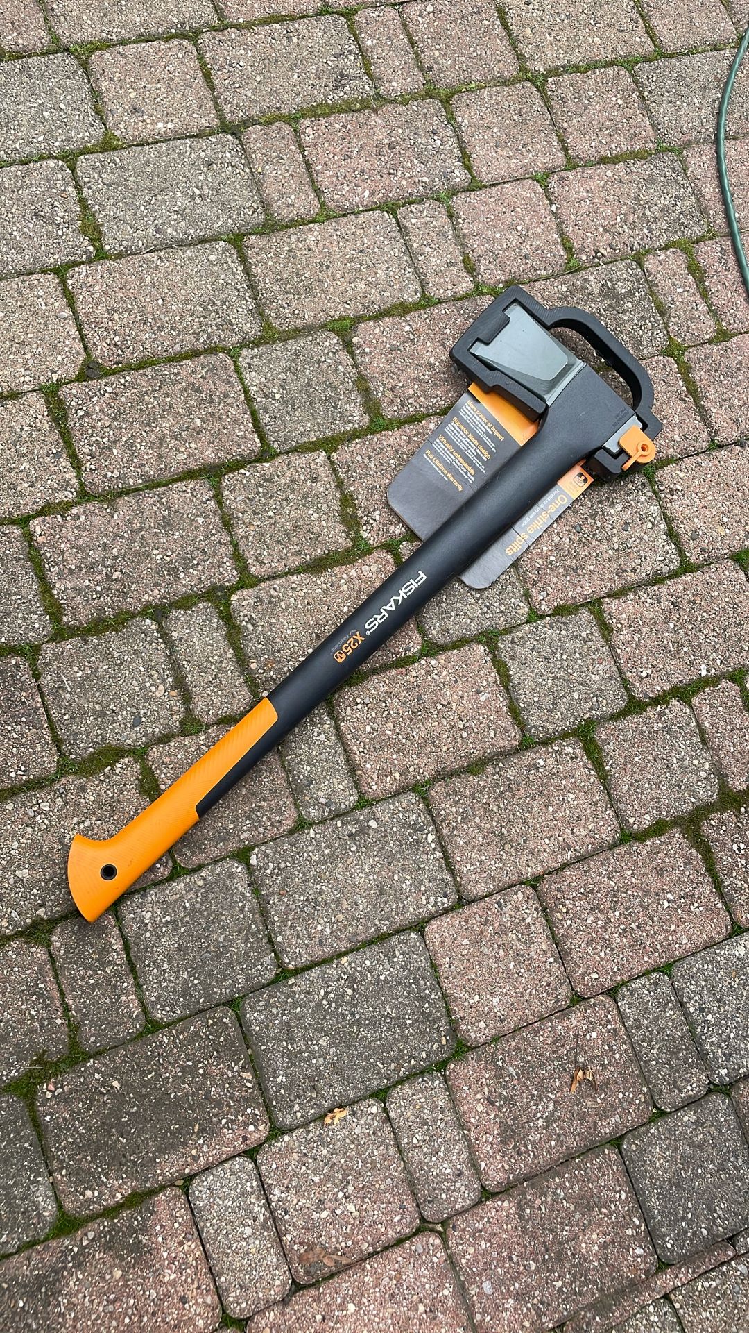 New Fiskars x25 Splitting axe