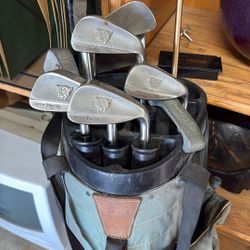 Lynx Master Set Of Golf Clubs