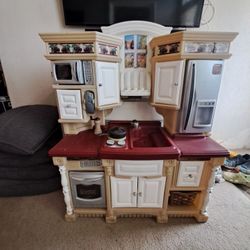 Little Tikes Kids Kitchen 