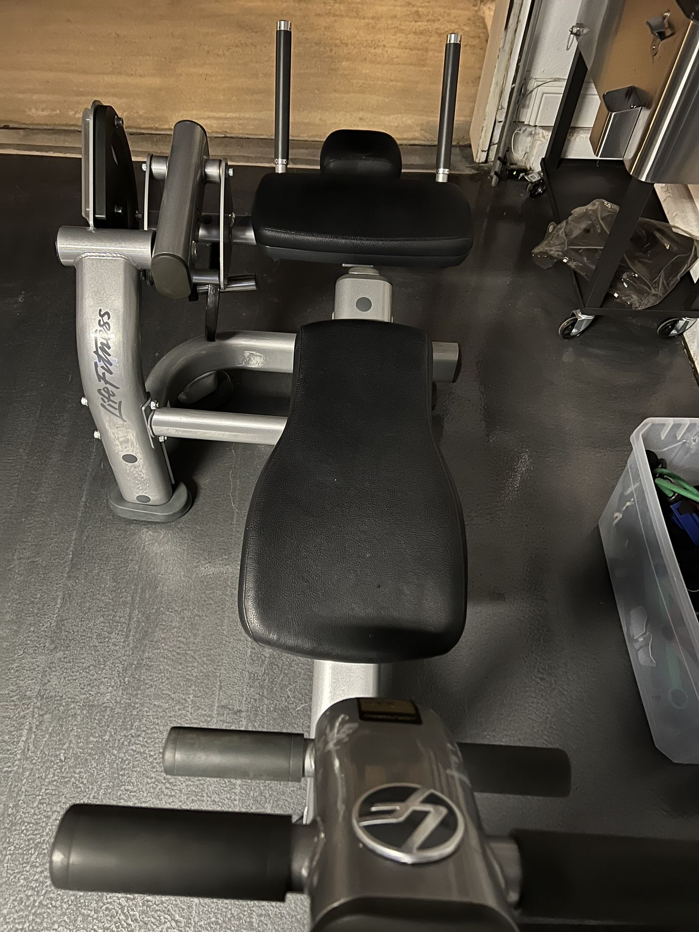 Life Fitness Signature Series AB Crunch Bench