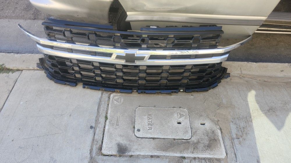 SILVERADO CHEVY 2022 2023 2024 GRILLE Oem