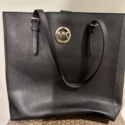 Large Michael Kors  Leather Purse/bag