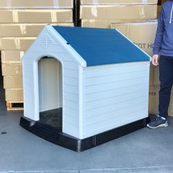 $130 (New) Plastic dog house x-large size pet indoor outdoor all weather shelter cage kennel 42x42x45” 
