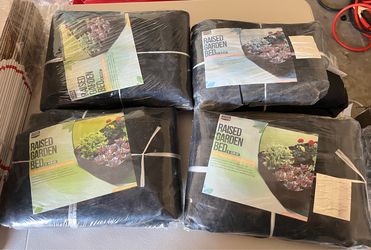 4 Raised Garden Beds – 4 Grid Planters (New)