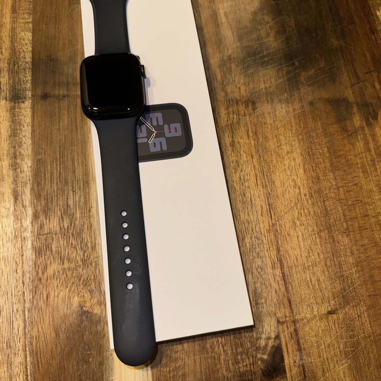 (NEW) Apple Watch SE Gen 2 44mm