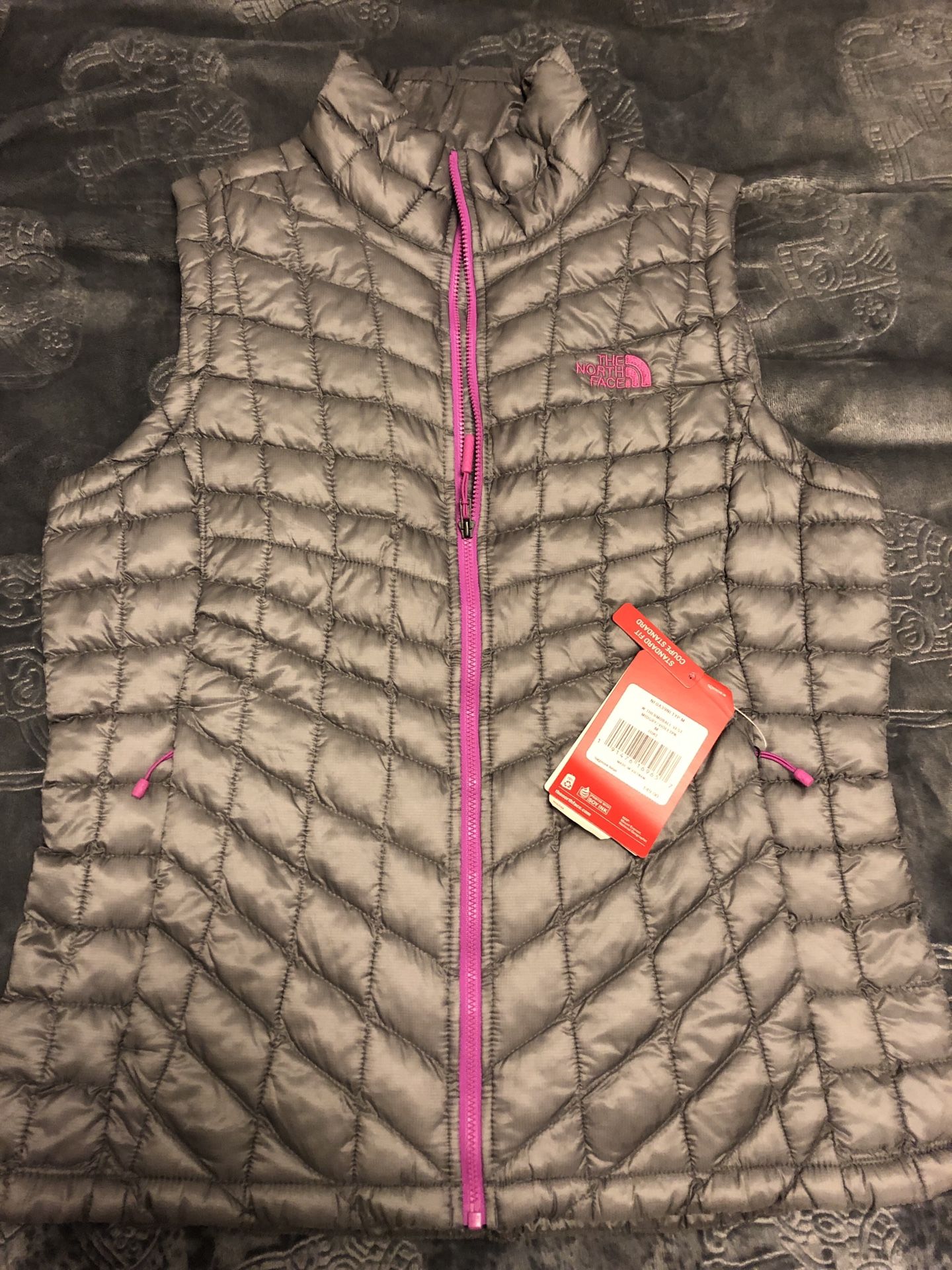 North Face Thermoball vest women’s 149.00$