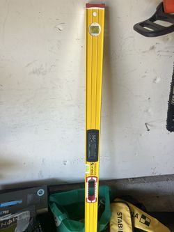 4’ Stabilia Level Digital Good Condition 