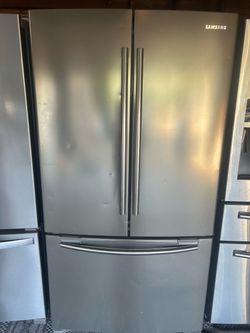 SAMSUNG FRENCH DOOR REFRIGERATOR  DELIVERY AVAILABLE FOR SMALL FEE 🚛