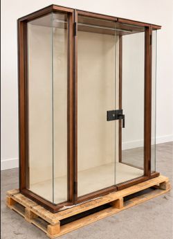 Modern Lockable Glass Display Cabinet / Showcase – Wood Frame & Glass