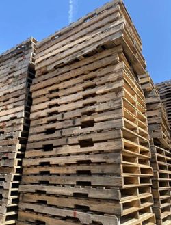Wood pallets 4 sale