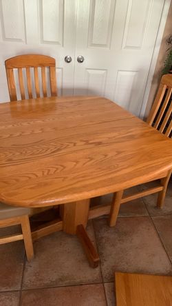 Comedor con 6 sillas en buenas condiciones