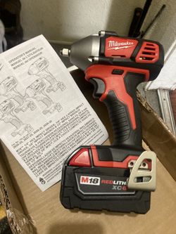 M18 Milwaukee Impact Wrench 3/8 Inch And Battery 6 Ah