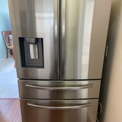 28 cu. ft. 4-Door French Door Smart Refrigerator in Fingerprint Resistant Stainless Steel
