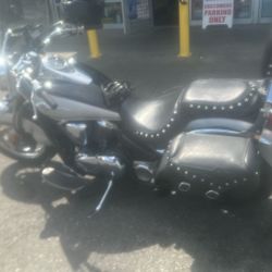 Kawasaki Vulcan 900
