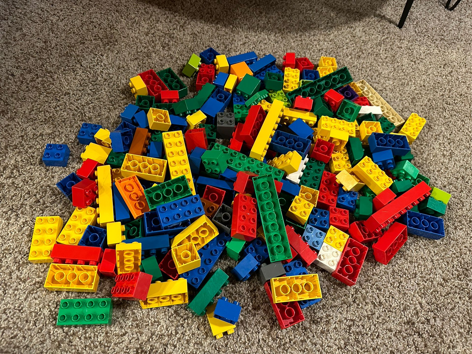 Lot Of 200 Duplo Legos