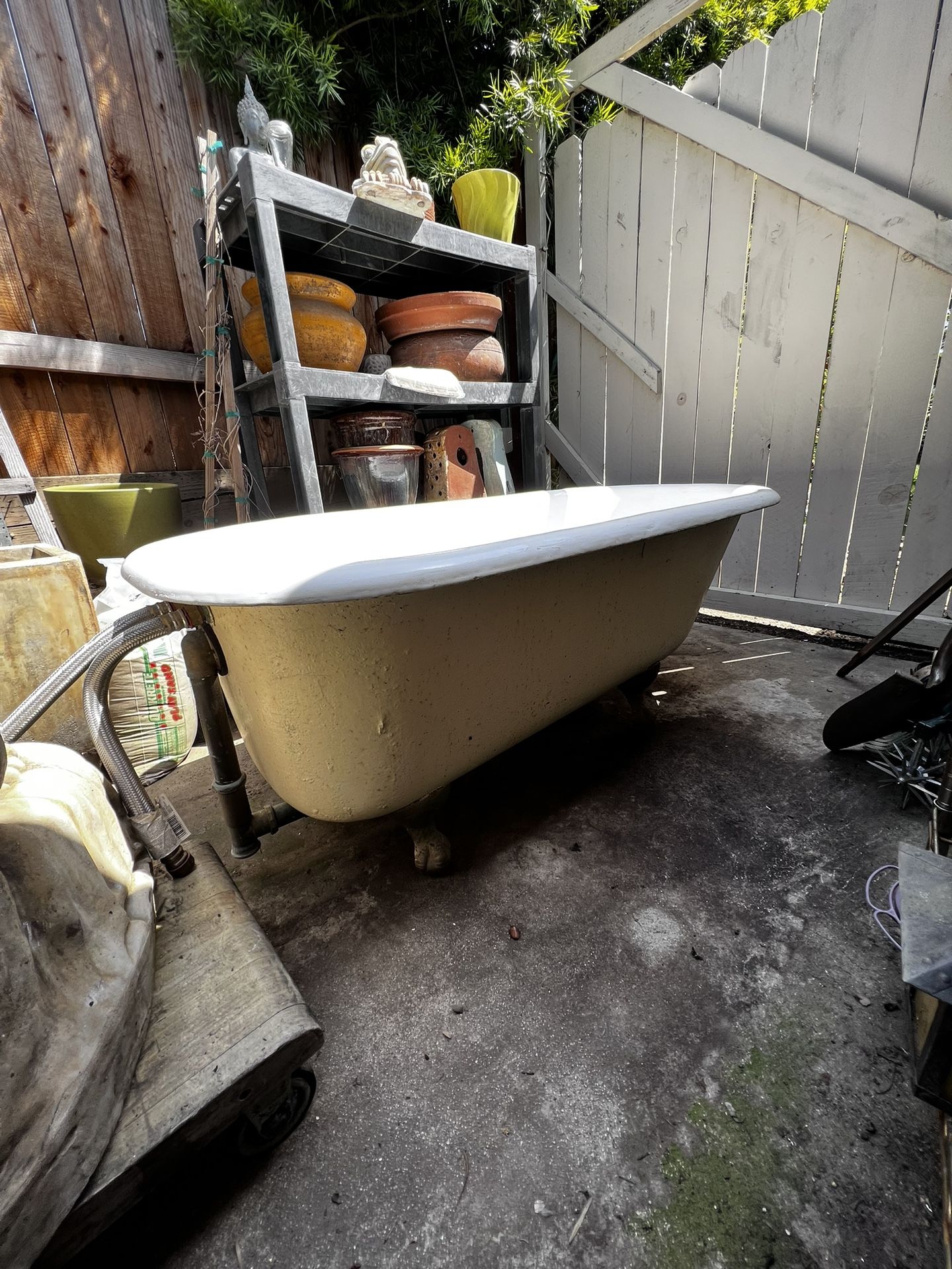 5 Ft Clawfoot Porcelain Bathtub