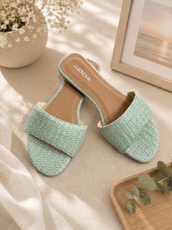 Mint Green Woven Slide Sandals – Women’s Size 7.5