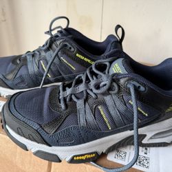 SKECHERS ADVENTURE SERIES 