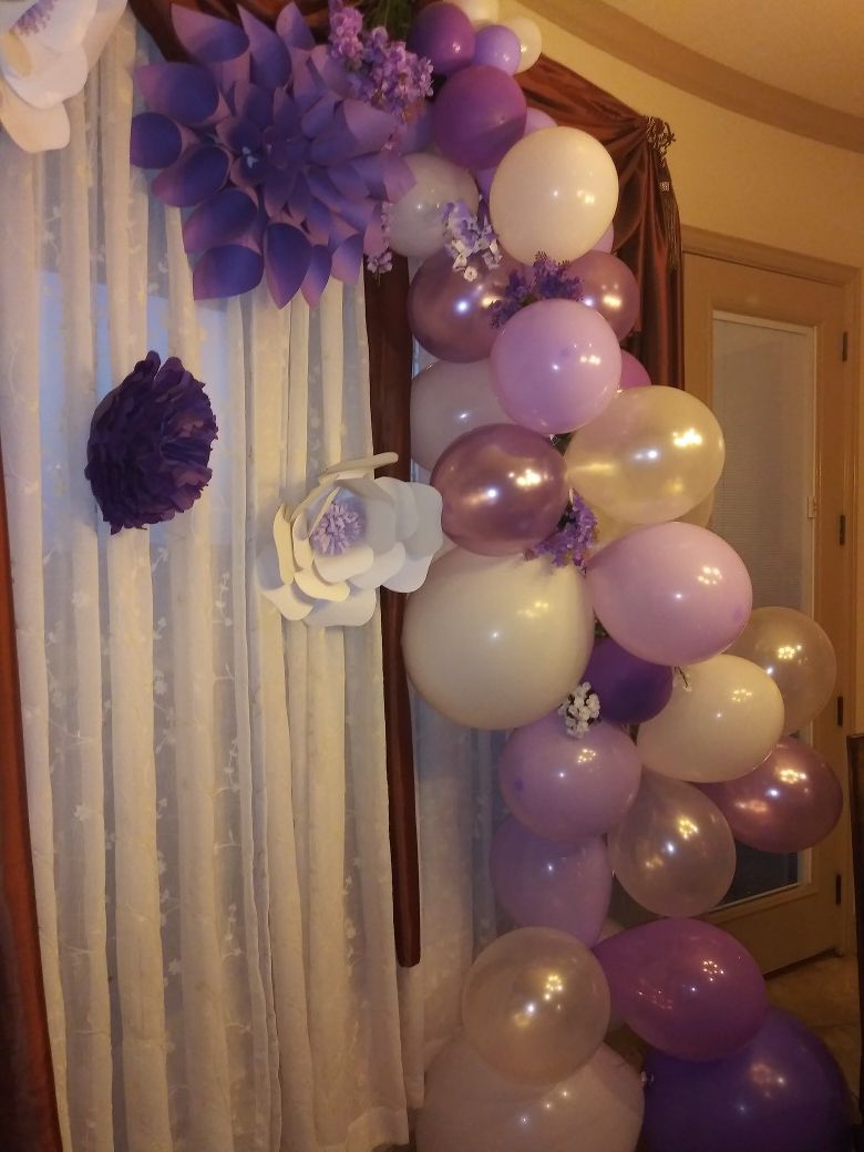 Paper flowers and balloons decoration
