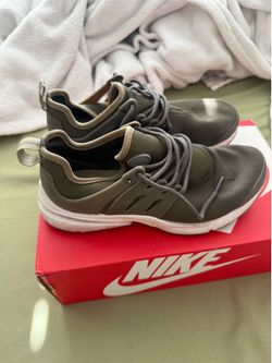 Nike Air Presto Olive Green Sneakers