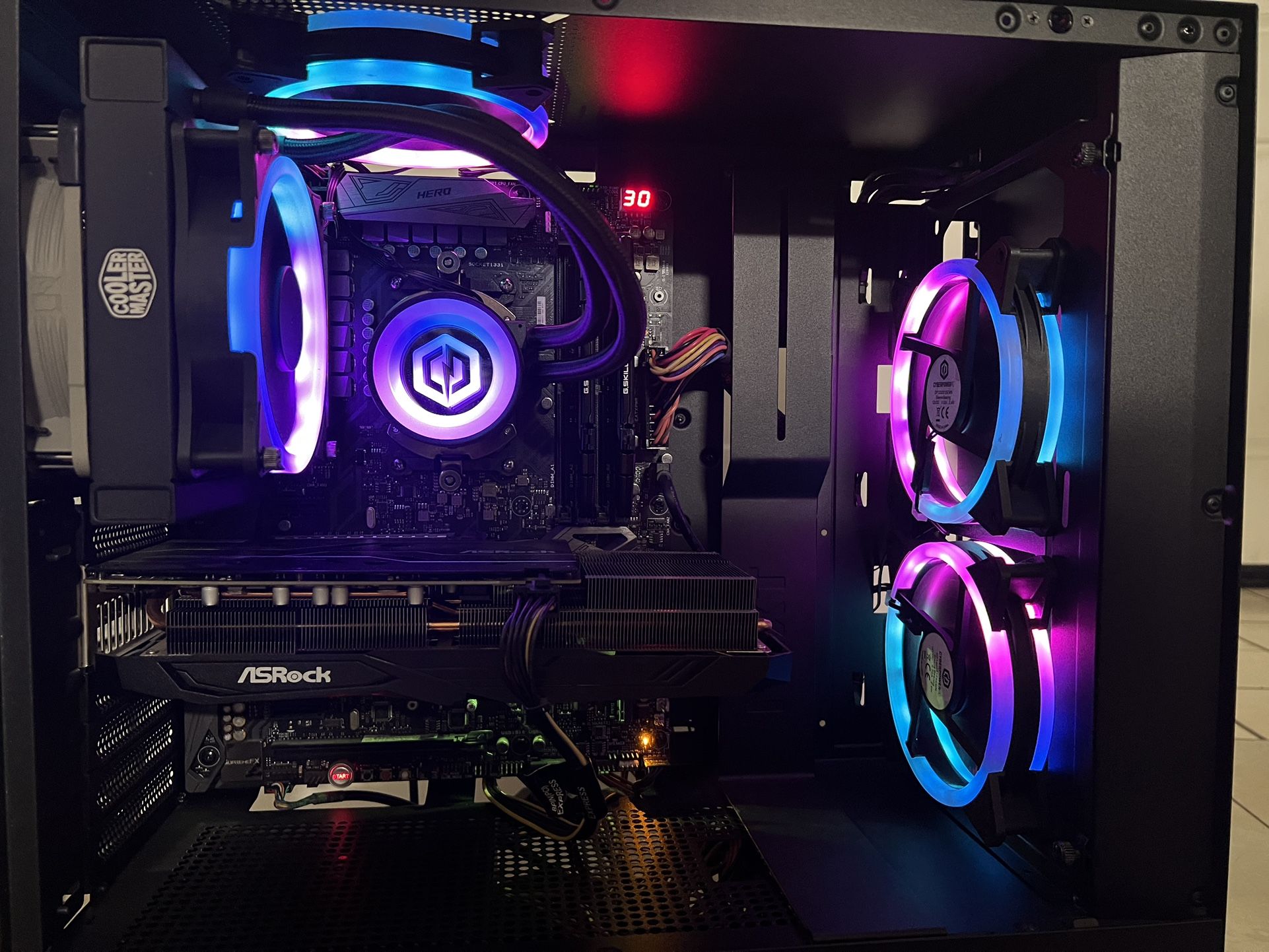 Custom PC Ryzen 7 3700X 16GB DDR4 RX 5600XT 500GB SSD 3TB HDD Wifi