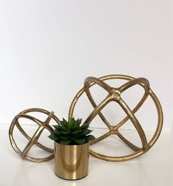 Set of 3 Gold Decor Accents