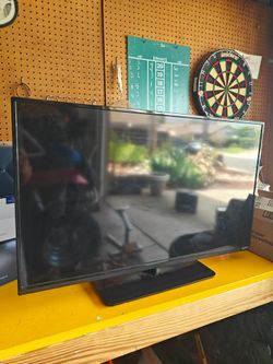 Vizio 32inch Monitor/Tv $50/ obo