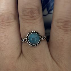 Sterling Silver Turquoise Gemstone Vintage Style Ring 7.5