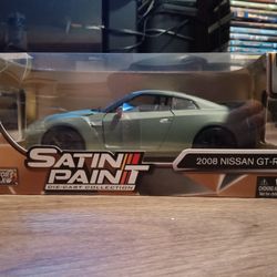 Satin Paint Die-Cast Collection 2008 Nissan GT-R 1:24