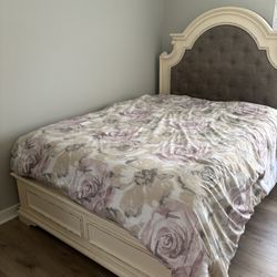 Queen Size Bed 150 OBO
