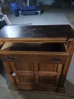 Clothes  storage  25 $