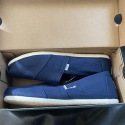 Toms Canvas Shoes