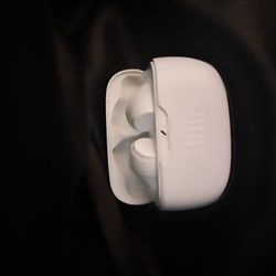 JBL Earbuds