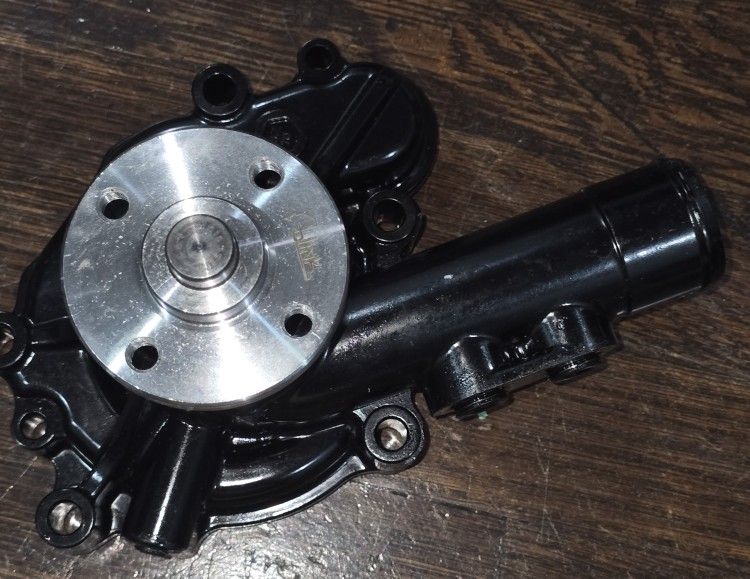 New Water Pump For Volvo Excavator